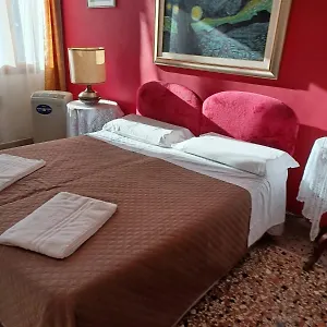 Princess Canal View Olaszország